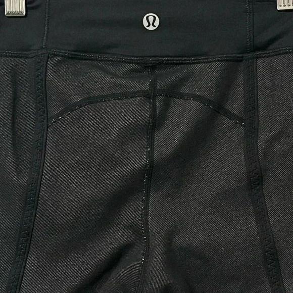 Lululemon Dignity  Mid Rise Crop - Picture 7 of 12